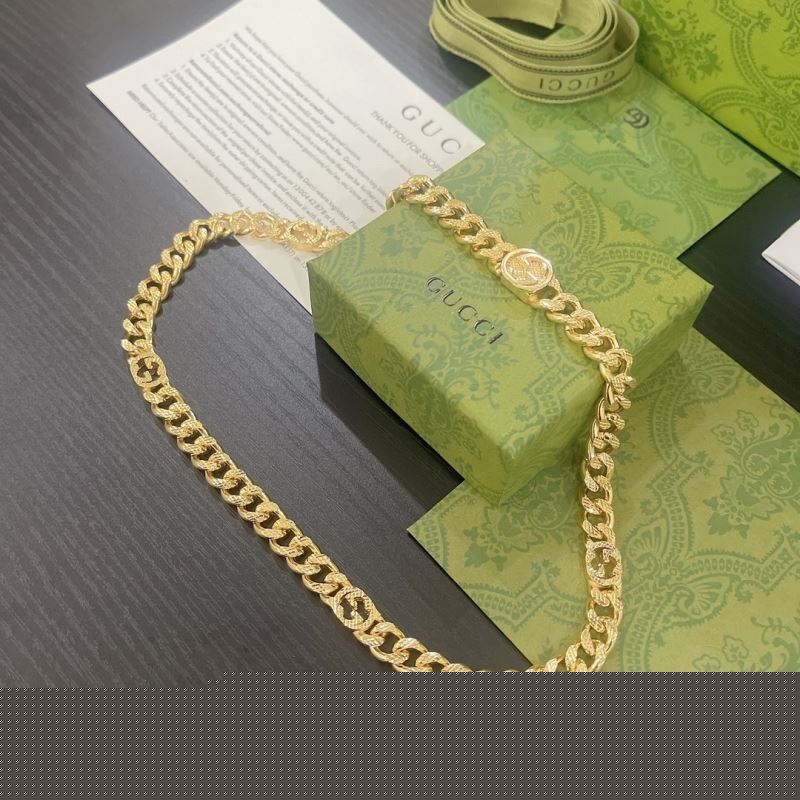 G*u*i necklaces